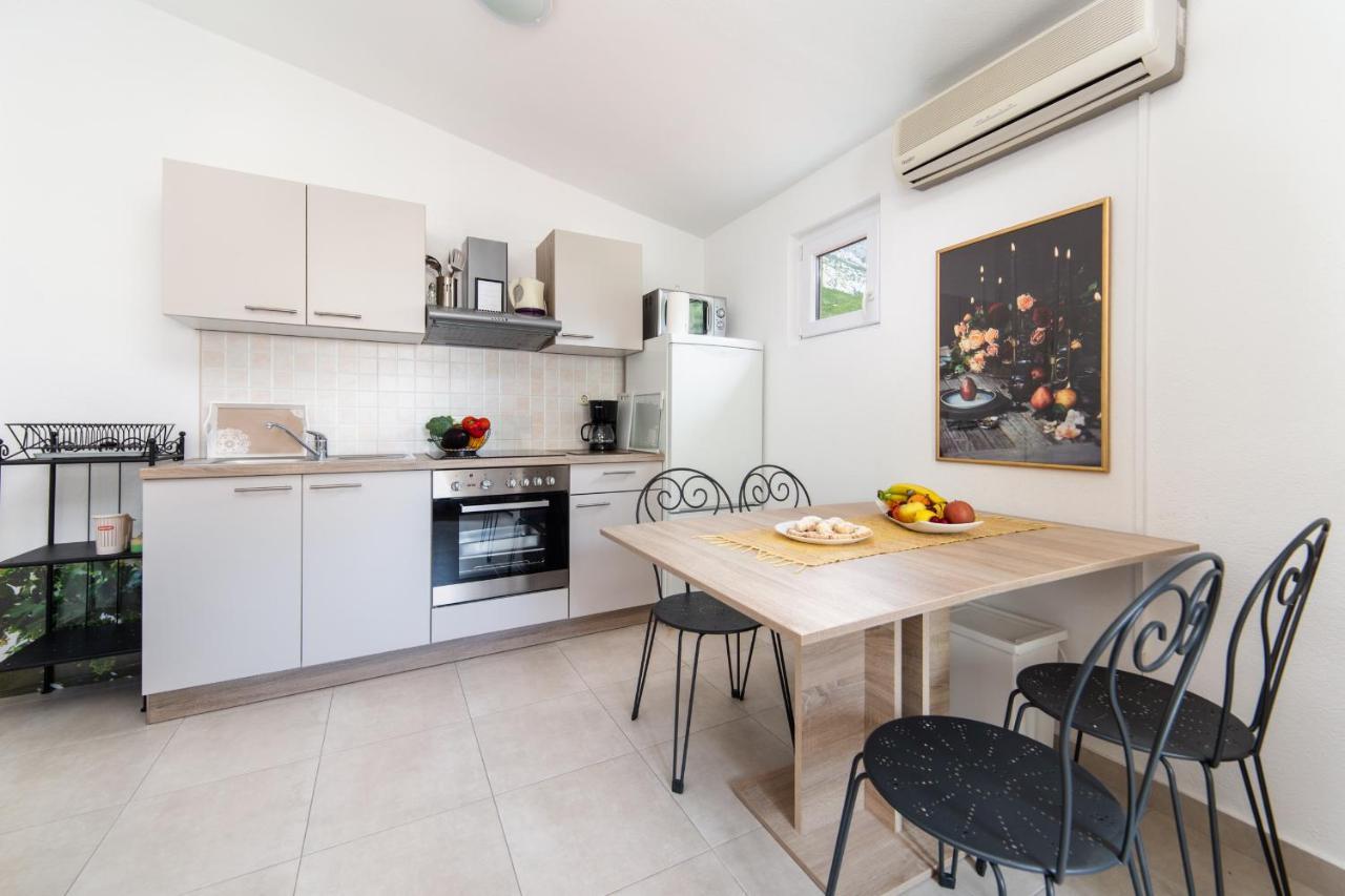 Apartments Divna Baška Voda Εξωτερικό φωτογραφία